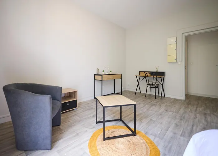 Le Nid Du Mans 公寓 *